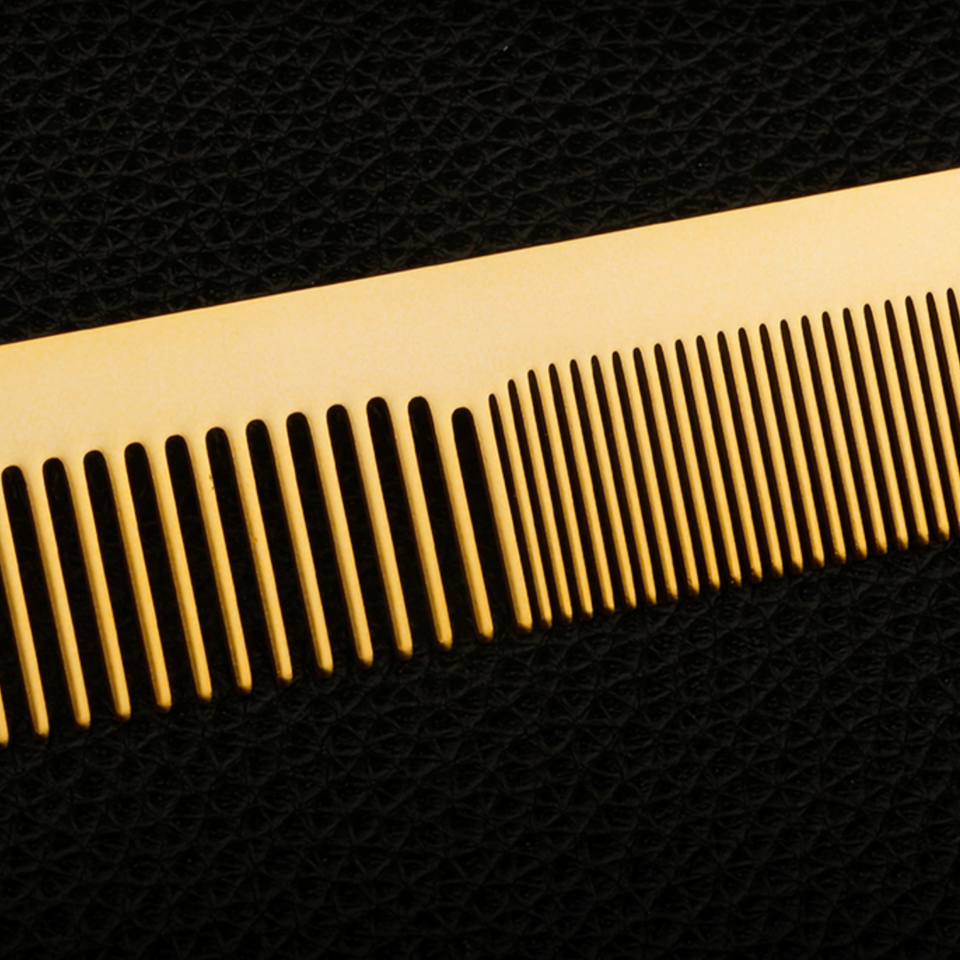 Gold comb