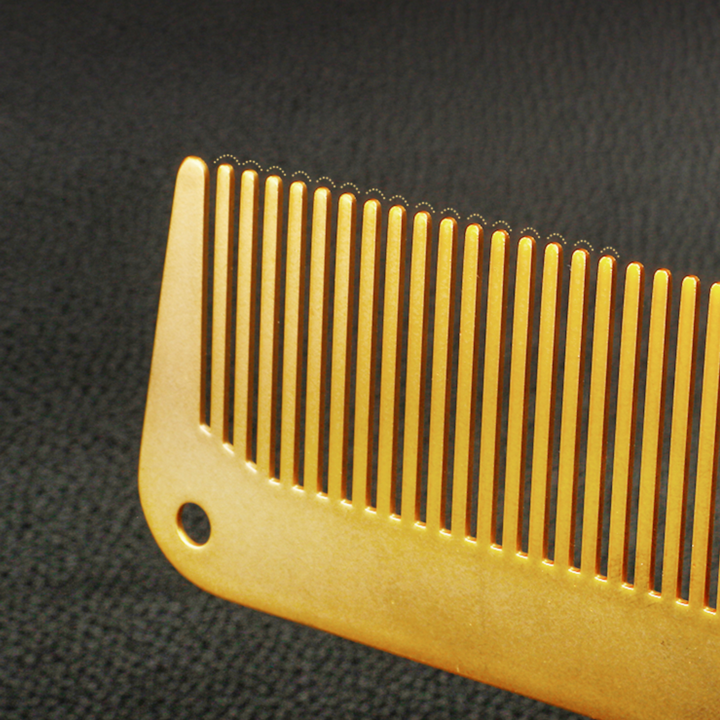 Gold comb