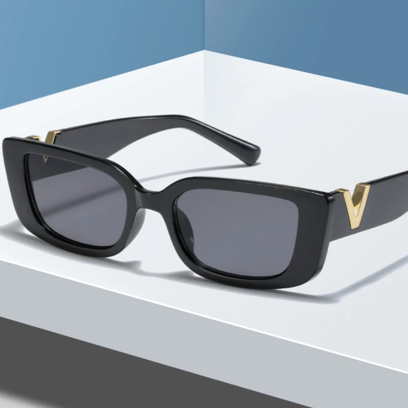 Designer sunglasses gold V 2023